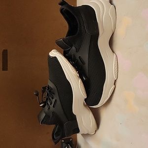 7.5 platform sneakers